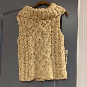 Ellen Tracy Medium Beige Big Neck Sleeveless Sweater NWT